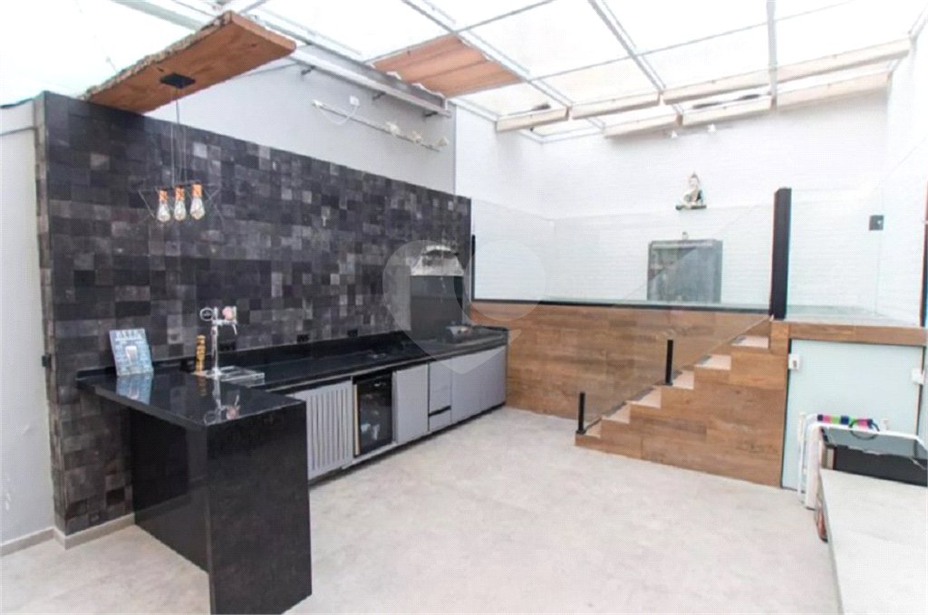 Sobrado à venda com 3 quartos, sendo 1 suíte, em Vila Nivi, São Paulo, SP