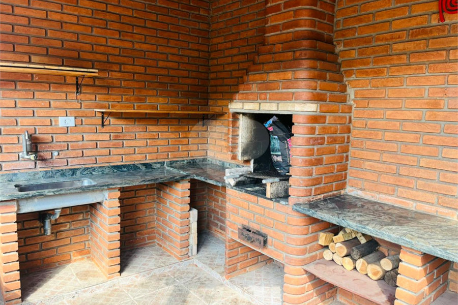 Casa à venda com 4 quartos, sendo 1 suíte, em Jardim São Bento, São Paulo, SP