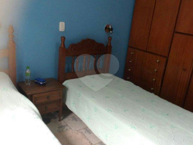 Casa Térrea à venda com 3 quartos, sendo 2 suítes,  no Centro, Águas de Santa Bárbara, SP