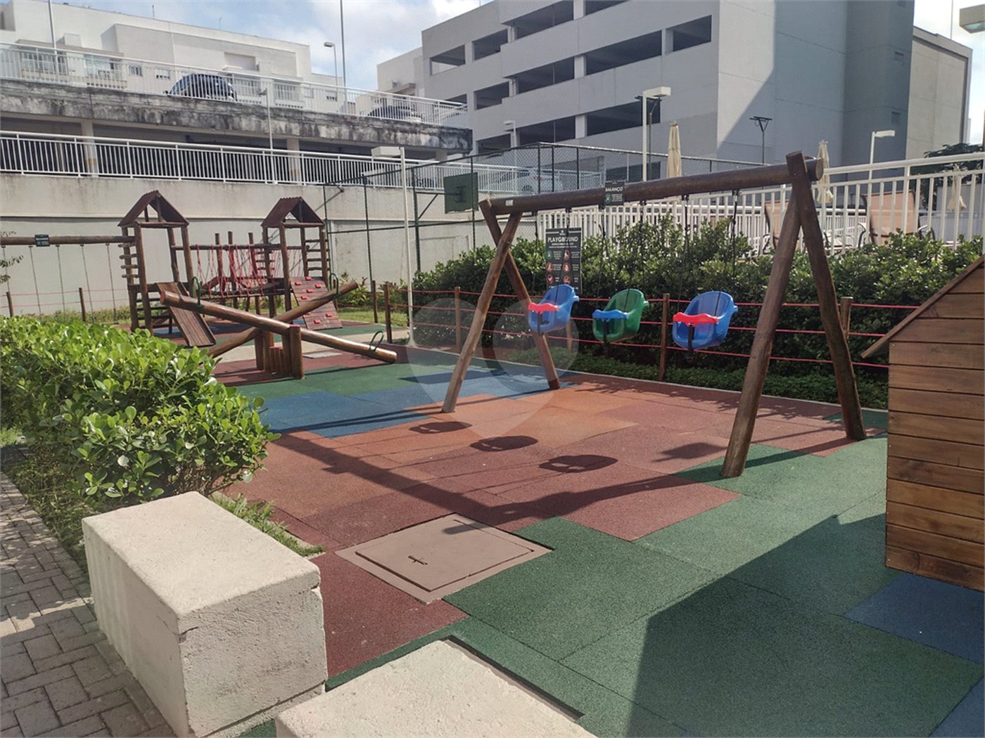 Apartamento à venda com 3 quartos, sendo 1 suíte,  em Campo Grande, São Paulo, SP