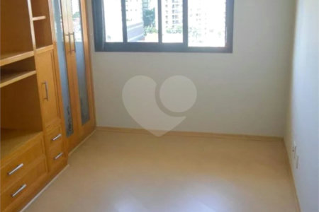 Apartamento à venda com 3 quartos, sendo 1 suíte, em Vila Gomes Cardim, São Paulo, SP