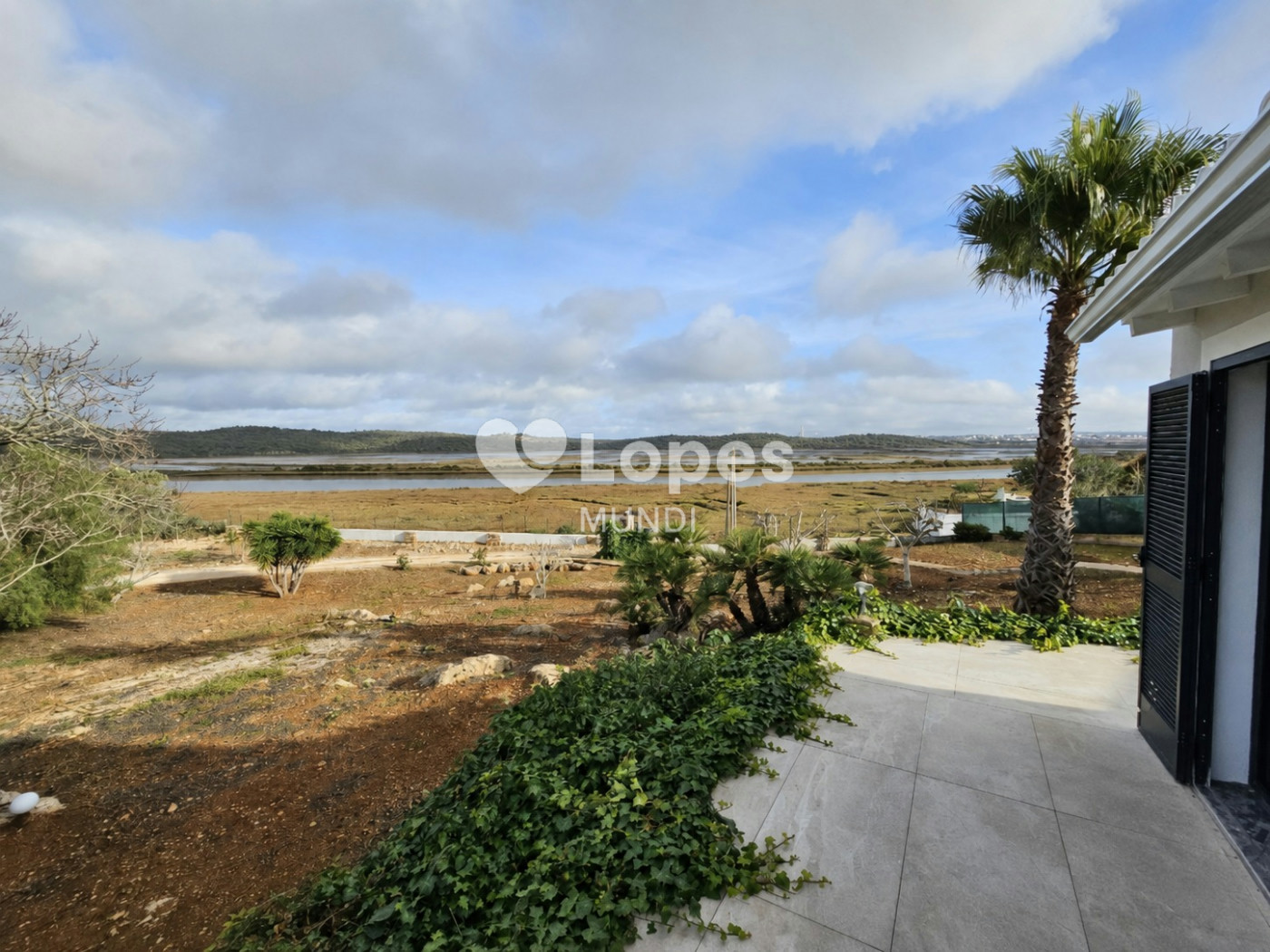 Casa com 3 quartos à venda no Algarve, Portugal – Piscina e terreno de 12.000 m²