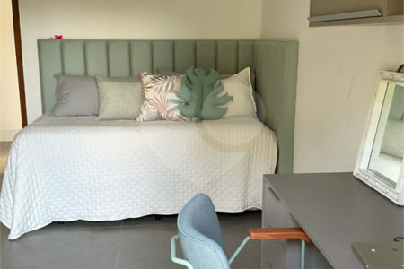 Casa à venda com 4 quartos, sendo 3 suítes,  no condomínio Vale da Santa Fé, Vinhedo - SP