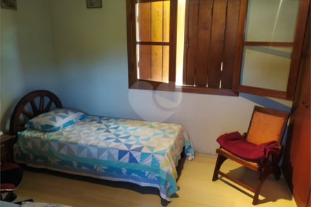 Sobrado à venda com 4 quartos, sendo 1 suíte, em Chácara Monte Alegre, São Paulo, SP