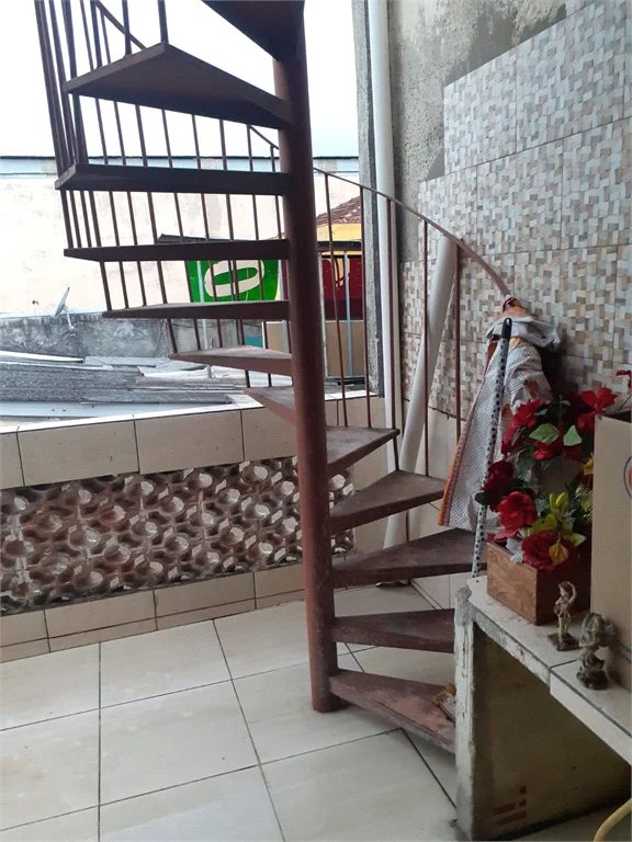 Sobrado à venda com 4 quartos, sendo 1 suíte, em Jardim Germânia, São Paulo, SP