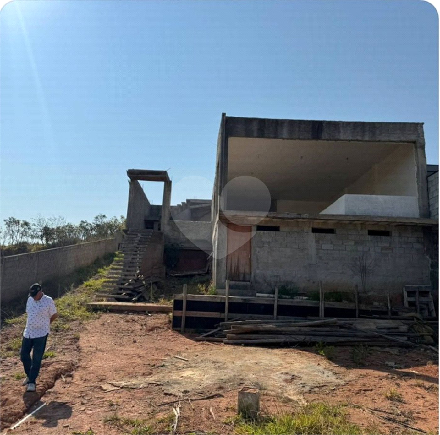 Sobrado à venda com 4 suítes em Jardim Centenário, Atibaia, SP