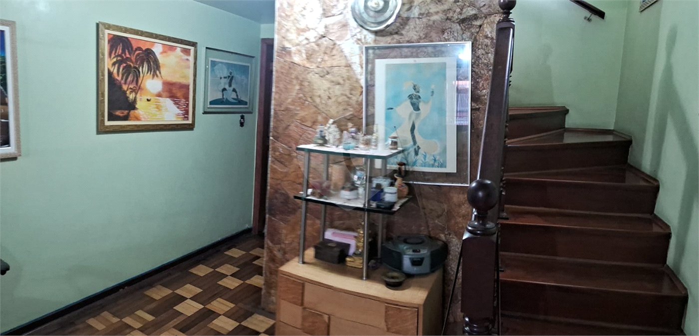 Casa à venda com 3 quartos, sendo 1 suíte,  em Jardim Campo Limpo, São Paulo, SP