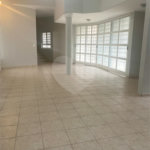 Sobrado à venda ou para alugar com 3 quartos, sendo 1 suíte, no Centro, Salto, SP