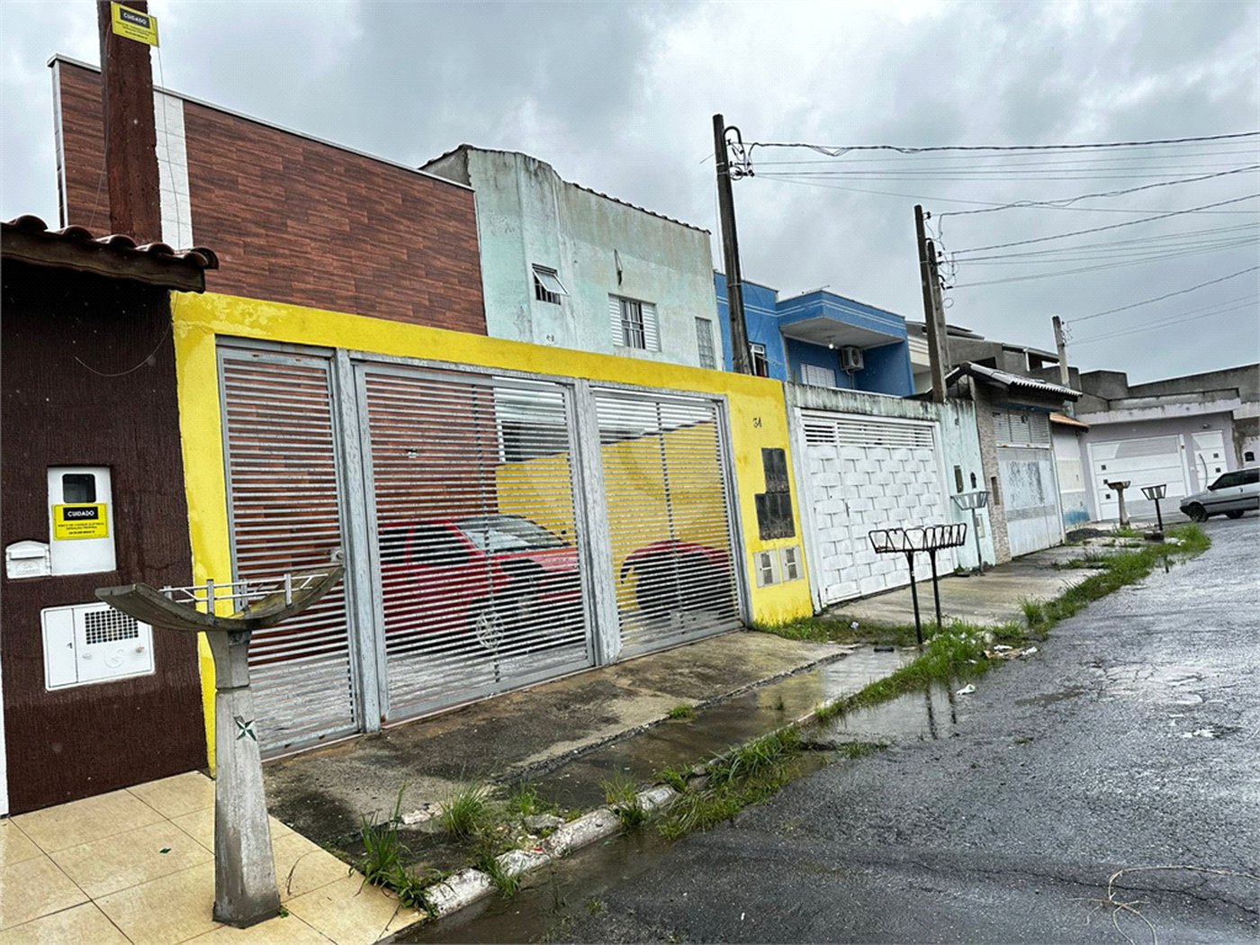 Casa à venda com 8 quartos no condomínio Quaresmeira, Suzano - SP