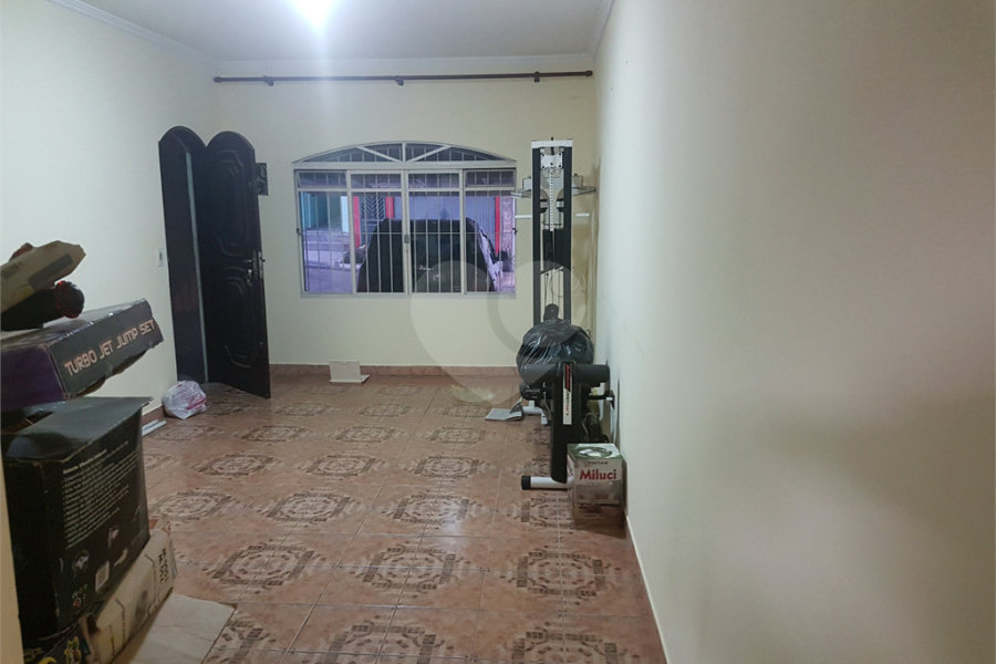 Sobrado à venda com 3 quartos, sendo 1 suíte, em Jardim Valéria, Guarulhos, SP