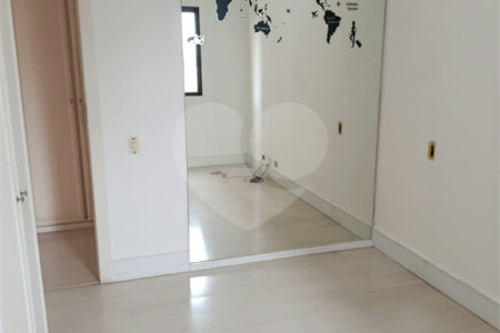 APARTAMENTO NO CAMPO BELO 137M² 3 DORMITÓRIOS