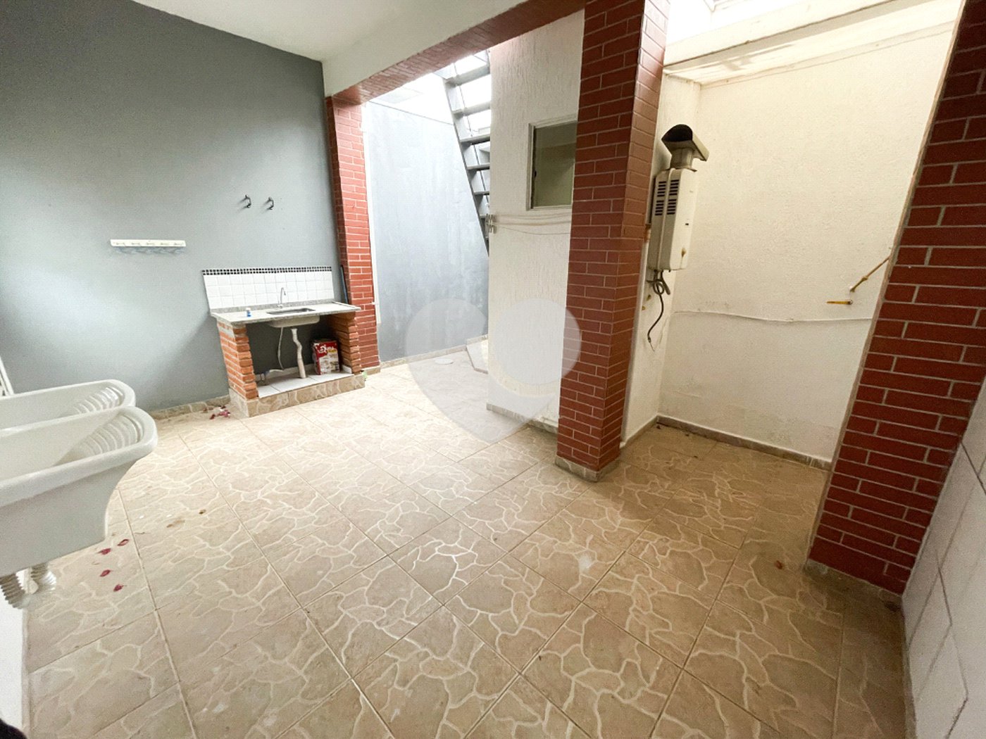 Casa à venda com 2 quartos, sendo 1 suíte, no condomínio Residencial Dona Lilla, Itu - SP