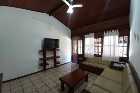 Casa em condomínio à venda com 2 quartos, sendo 1 suíte,  em Geribá, Armação dos Búzios, RJ