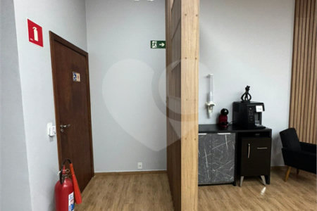 Salão para alugar em Alves Dias, São Bernardo do Campo, SP