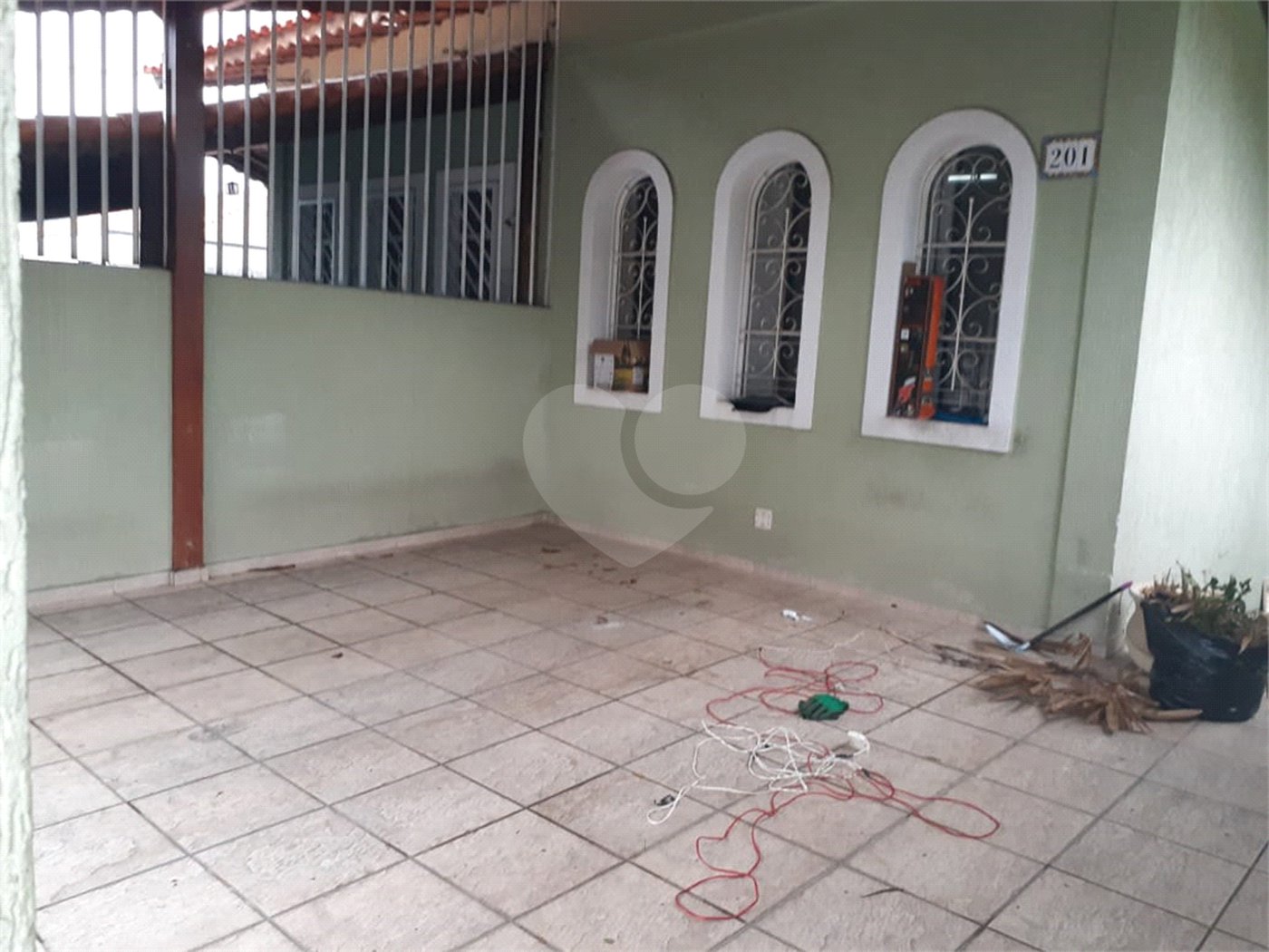 Sobrado à venda com 4 quartos, sendo 2 suítes, em Tremembé, São Paulo, SP