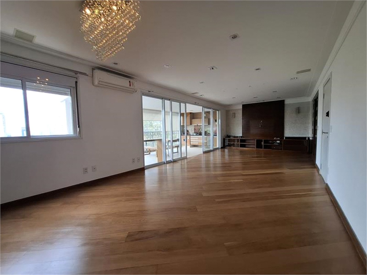 Apartamento para alugar com 3 suítes em Santana, São Paulo, SP