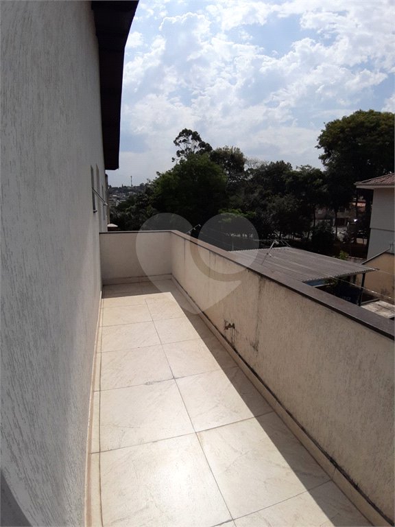 Sobrado à venda com 3 quartos em Parque Casa de Pedra, São Paulo, SP