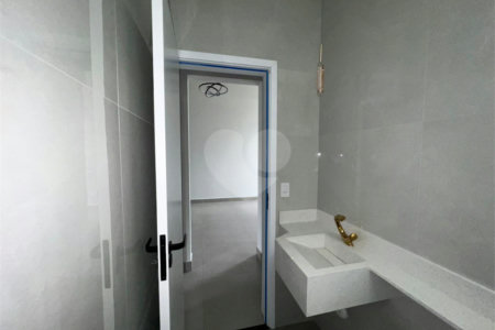 Casa à venda com 3 quartos, sendo 1 suíte, no condomínio Horto Florestal Villagio, Sorocaba - SP
