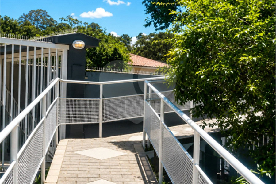 Casa à venda com 3 quartos, sendo 1 suíte, no condomínio Morada do Horto, São Paulo - SP