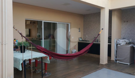 Sobrado à venda com 3 quartos, sendo 1 suíte,  em Parque Barnabé, Indaiatuba, SP
