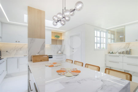 Casa à venda com 4 suítes no condomínio Conde D Eu, São Paulo - SP