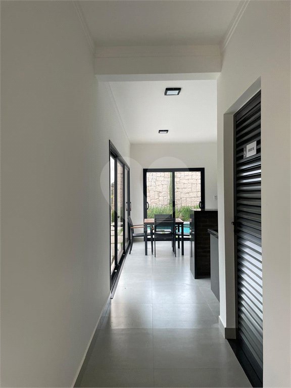 Casa à venda com 3 suítes no condomínio Villaggio Maranello, Vinhedo - SP