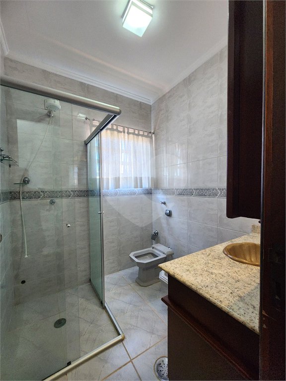 Sobrado à venda com 3 quartos, sendo 1 suíte,  em Vila Constança, São Paulo, SP