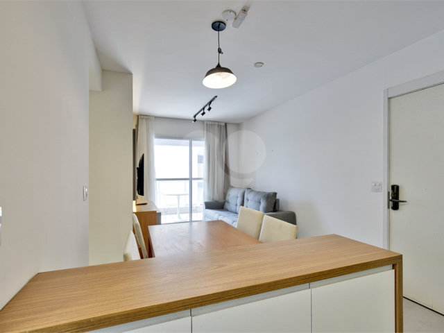 Apartamento à venda com 2 quartos, sendo 1 suíte,  em Chácara Santo Antônio (zona Sul), São Paulo, SP