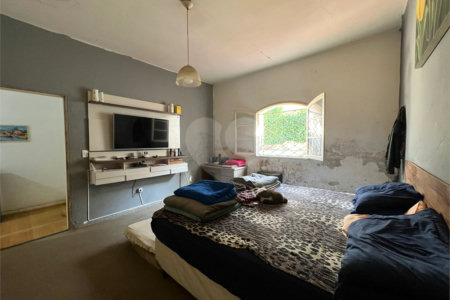 Casa à venda com 4 quartos, sendo 1 suíte,  em Jardim Colombo, São Paulo, SP