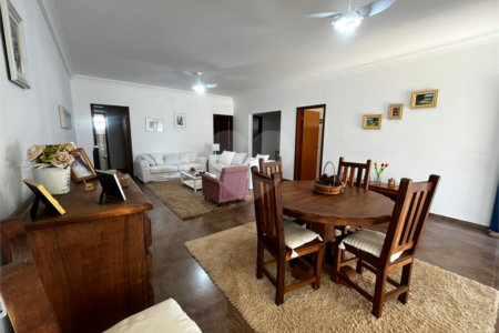 Casa à venda com 4 quartos, sendo 2 suítes,  em Vila São Gonçalo, Itapetininga, SP