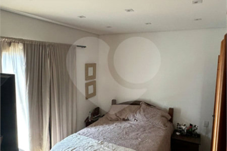 Sobrado à venda com 3 quartos, sendo 1 suíte, em Vila Mazzei, São Paulo, SP