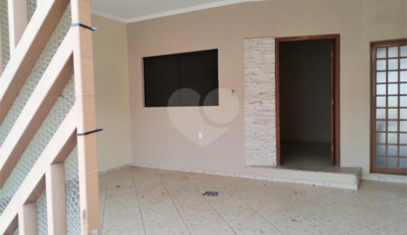 Casa à venda com 3 quartos, sendo 1 suíte,  em Parque Atenas do Sul, Itapetininga, SP
