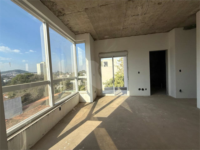 Casa à venda com 3 suítes no condomínio Residencial Floresta, São Paulo - SP