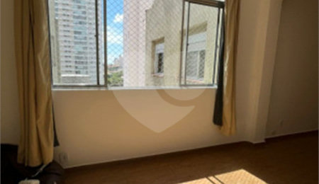 Apartamento à venda com 2 quartos em Aclimação, São Paulo, SP