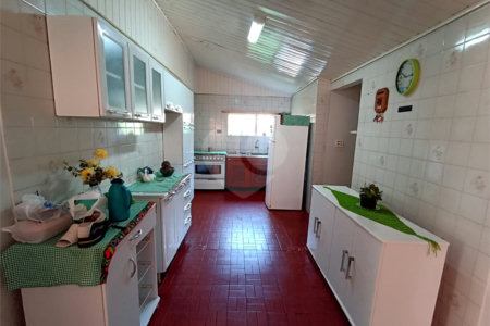 Casa à venda com 5 quartos, sendo 1 suíte, em Jardim Itália, Itapetininga, SP