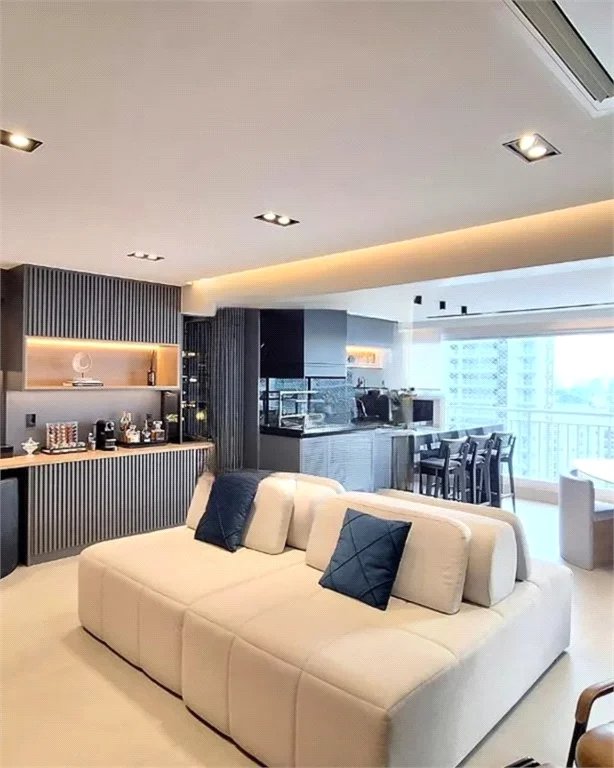 Apartamento à venda com 4 quartos, sendo 2 suítes, em Vila Anastácio, São Paulo, SP