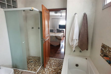 Apartamento à venda com 3 quartos, sendo 2 suítes, em Itaim Bibi, São Paulo, SP
