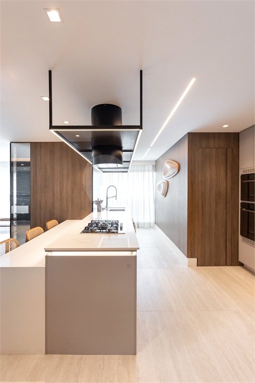 Apartamento à venda com 3 suítes em Jardim Morumbi, São Paulo, SP