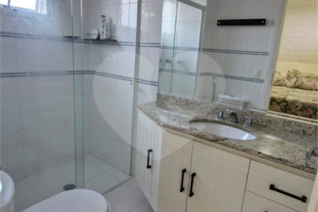 Apartamento à venda com 3 suítes em Santa Teresinha, São Paulo, SP
