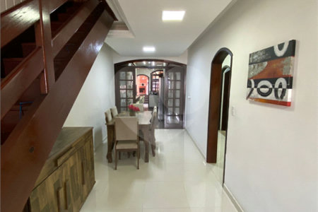 Casa à venda com 3 quartos, sendo 1 suíte,  em Parque Santa Rosa, Suzano, SP