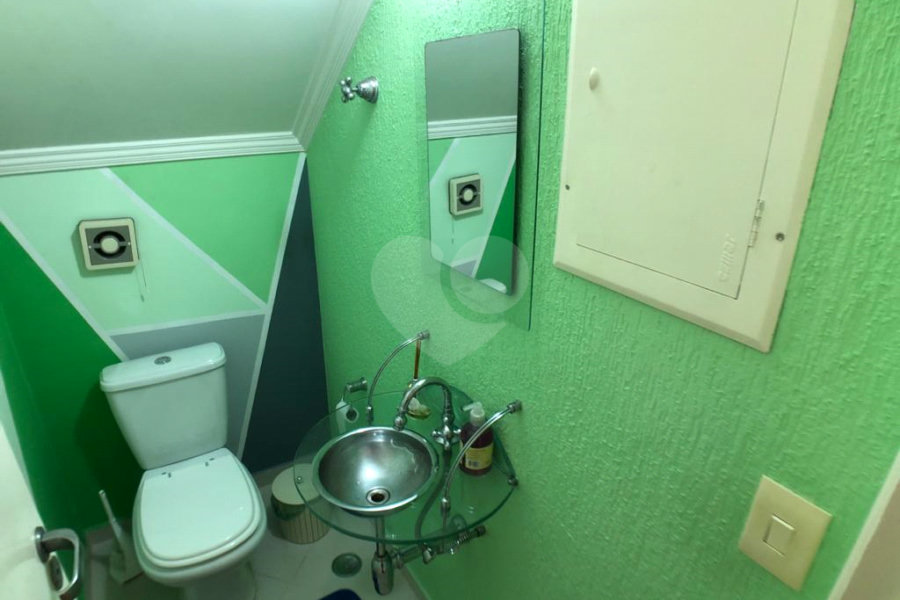 Sobrado à venda ou para alugar com 4 quartos, sendo 2 suítes, em Água Fria, São Paulo, SP