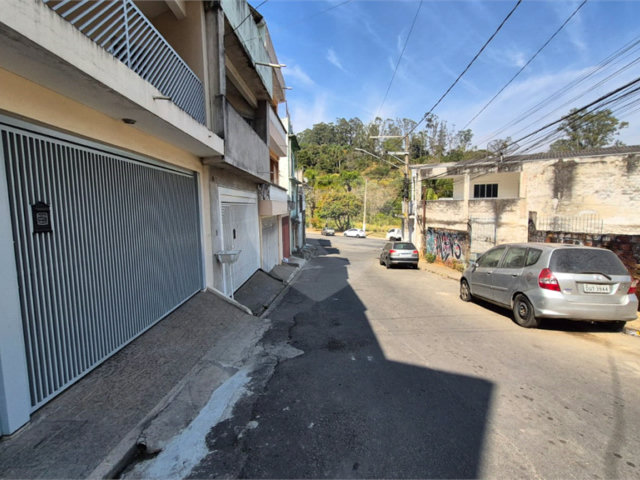 Sobrado à venda com 3 quartos em Jardim Labitary, São Paulo, SP