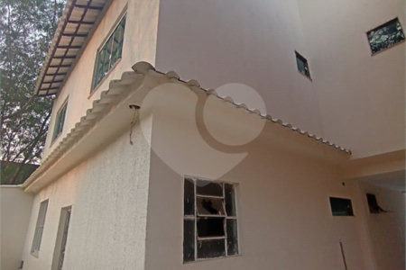 Casa à venda com 4 quartos, sendo 1 suíte, em Campo Grande, Rio de Janeiro, RJ