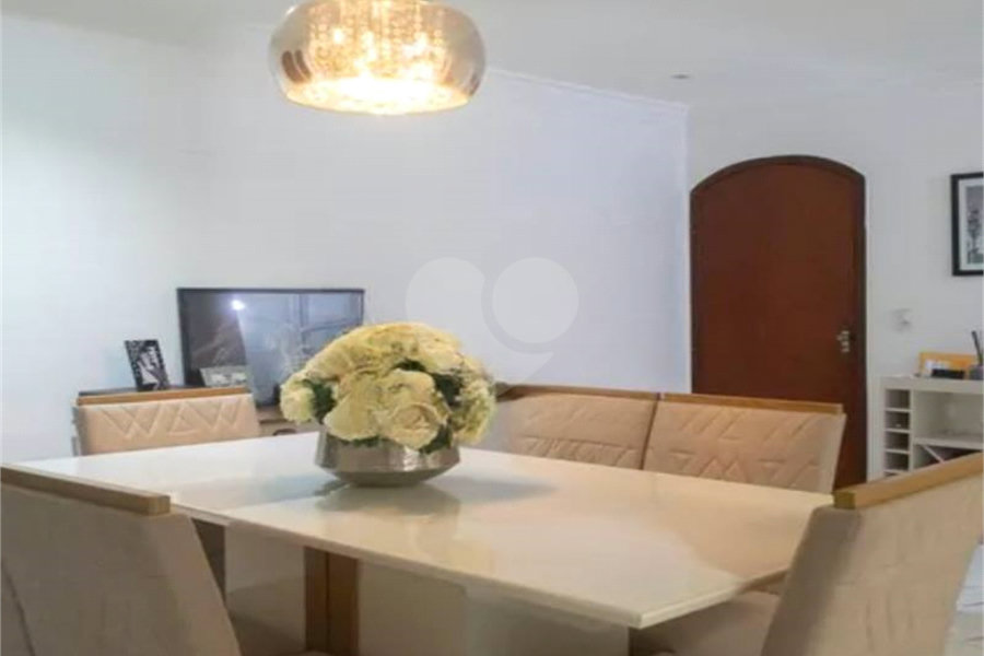Sobrado à venda com 3 quartos, sendo 1 suíte, em Vila Nova Cachoeirinha, São Paulo, SP