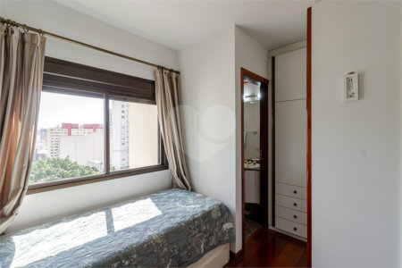 Apartamento à venda com 3 suítes em Aclimação, São Paulo, SP