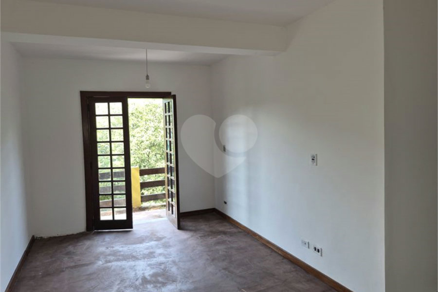 Casa à venda com 3 quartos, sendo 1 suíte,  em Serra da Cantareira, Mairiporã, SP