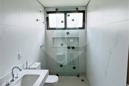 Casa à venda com 3 suítes no condomínio Santa Isabel I, Louveira - SP
