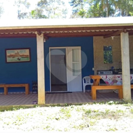 Chácara à venda com 4 quartos em Parque Maria Fernandes, São Paulo, SP