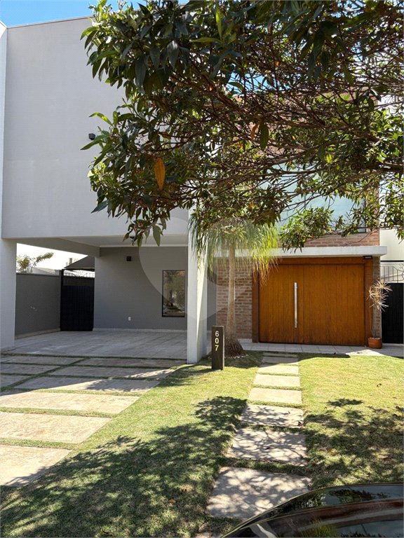 Casa à venda com 4 quartos, sendo 1 suíte, no condomínio Lagos D Icaraí, Salto - SP
