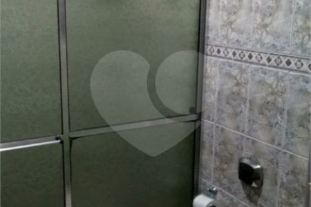 Sobrado com 212m² , 3 dormitórios , 2 vagas , à venda em Santo André.